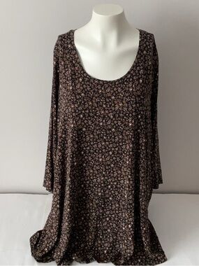 Penningtons  Floral Swing Top